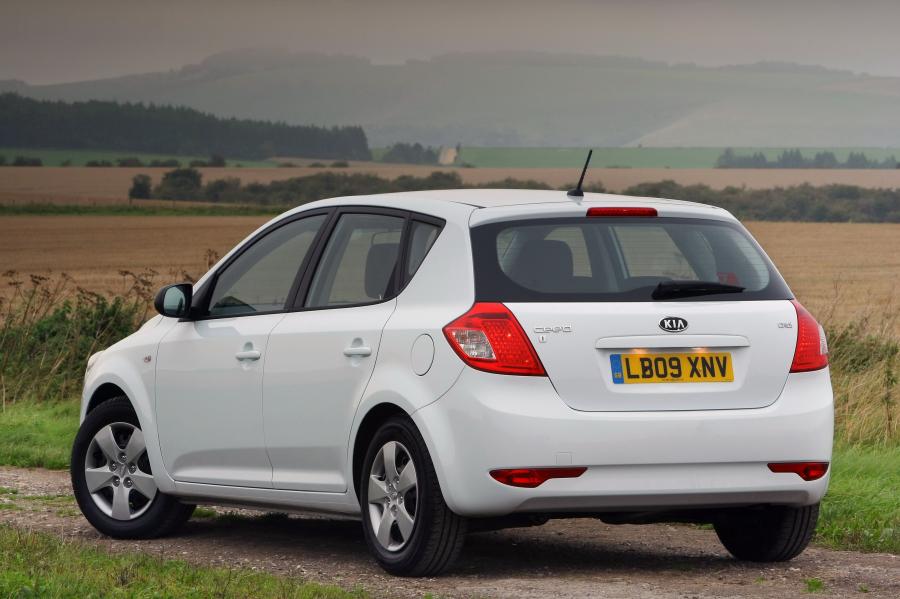  Kia cee&rsquo;d 2009 года  (фото 57 из 98)
